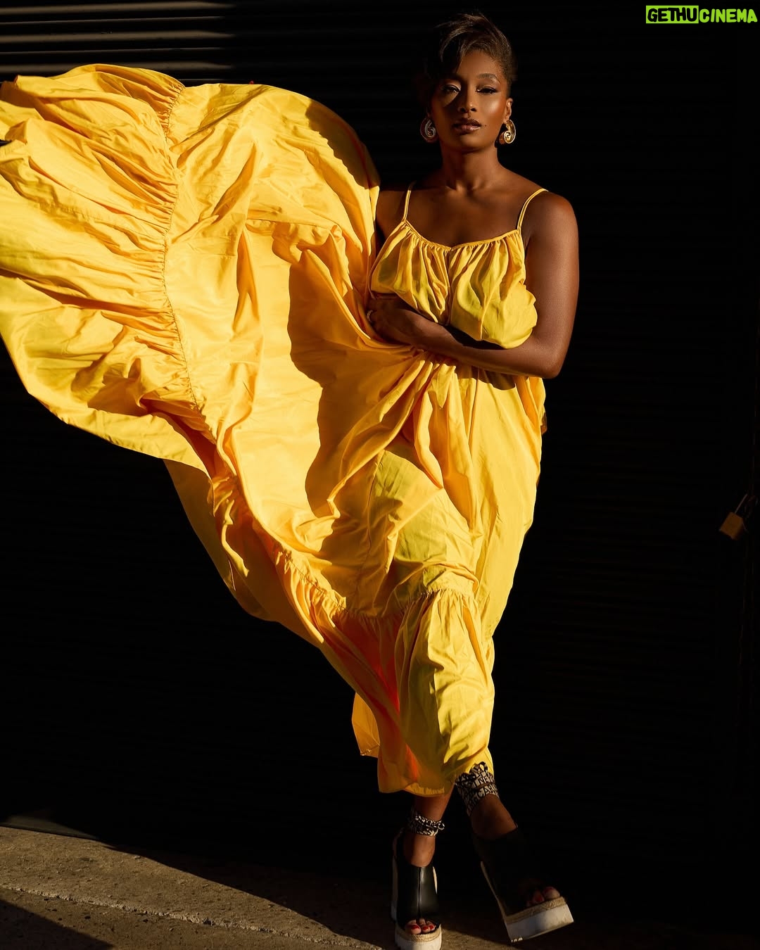 Keenyah Hill - 5.2K Likes - ANTM ALL STARS in the flesh ❤️ Loved shooting @iamtoccarajones portfolio images 🫶🏾 Light has been found ✨ #PoseCoach #CreativeDirector
COMMENT “PORTFOLIO” to book a portfolio shoot with @findyourlight.today ! Shot by the incredible @mattleemorgan MUA - @makeupbyjazmine7
