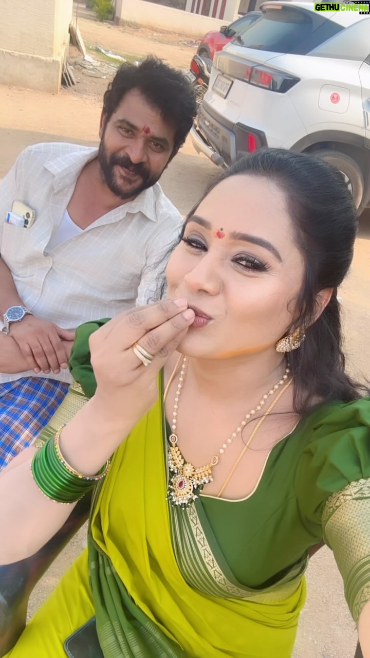 Keerthi Bhat - 32.3K Likes - I love u Naannaā¤ļø
#father #missingfatherlovesā¤ļøš #keerthibhat #love #emotions