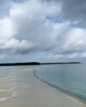 Keisya Levronka Instagram - pulau kei dengan ‘pasir terhalus di dunia’ nyaaaa
