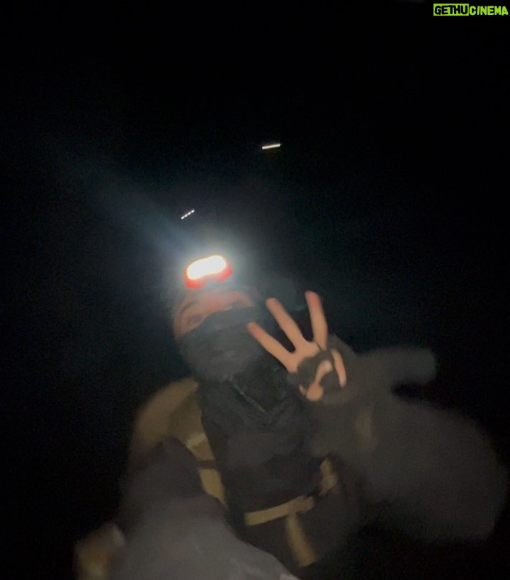 Keisya Levronka - 435.9K Likes - HAAAAPPY another achievement unlooocked!
sejak mini pgn bgt naik gunung, akhirnya berangkat dgn kesusu dan modal nekat. kerja, kerja, nongkrong, lalu mendaaki 9 10 jam tracking tp hepi sekalii
id do it 1000x lagi
⛺️ & pritilan @ciliwungcamp.rent selalu