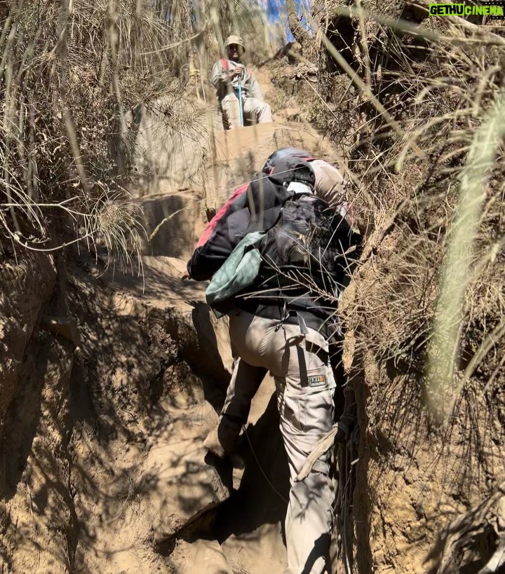 Keisya Levronka - 435.9K Likes - HAAAAPPY another achievement unlooocked!
sejak mini pgn bgt naik gunung, akhirnya berangkat dgn kesusu dan modal nekat. kerja, kerja, nongkrong, lalu mendaaki 9 10 jam tracking tp hepi sekalii
id do it 1000x lagi
⛺️ & pritilan @ciliwungcamp.rent selalu