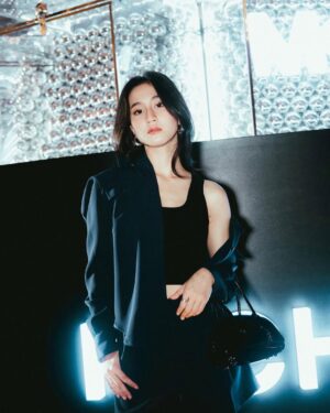 Keisya Levronka Instagram - light up the holidays with @michaelkors
#mkpartner #MKHolidayID  @valiram

📸 @ditasubi