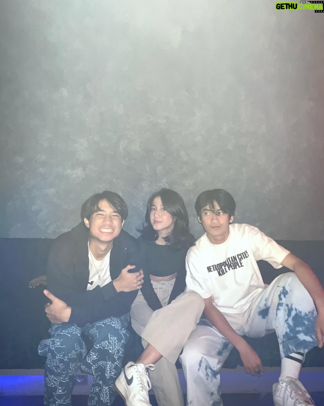 Keisya Levronka - 120.2K Likes - Respati sedang tayang di bioskop Singapore dan Malaysiaaa!