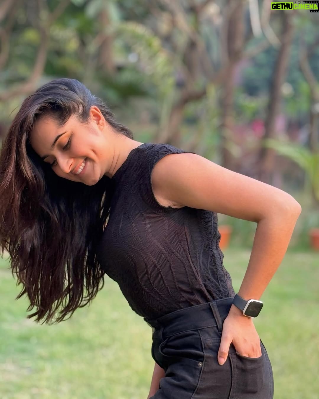 Keya Akter Payel - 39.7K Likes - It’s a beautiful sunny day 💗