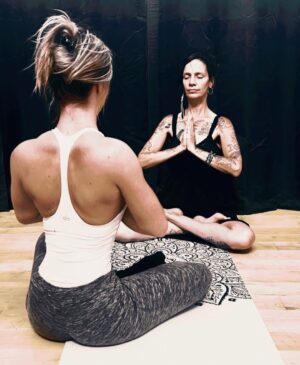 Kijsa Gifford Instagram - inner healing w my spiritual advisor&yoga coach elisi laila dancing spider woman 🕷️ #cherokeeindian #cherokee #healing #spirtualgrowth #spiritualjourney #spiritualawakening 🧖‍♀️🧘‍♀️