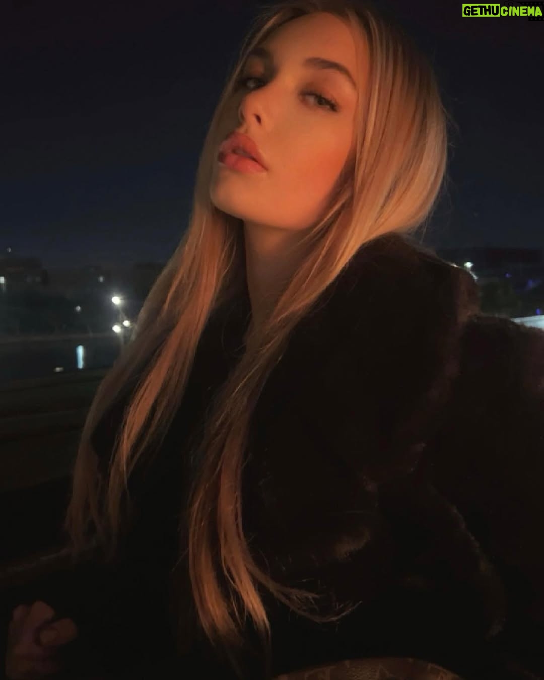 Kijsa Gifford - 3 Likes -