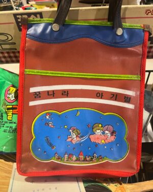 Kiko Mizuhara Instagram - 祖先の故郷、釜山へ。
おばあちゃんと一緒に家族旅行🐙🇰🇷
初めての釜山！祖先の事をたくさん考えた🚶💭
家族で来られて良かった。また帰ってくる！🫶🏻
✴︎
Visiting my ancestral hometown, Busan, with my grandma on a family trip❤️ It's my first time in Busan, and I've been reflecting a lot on my ancestors. I'm so grateful to be here with my family. Can't wait to come back again!