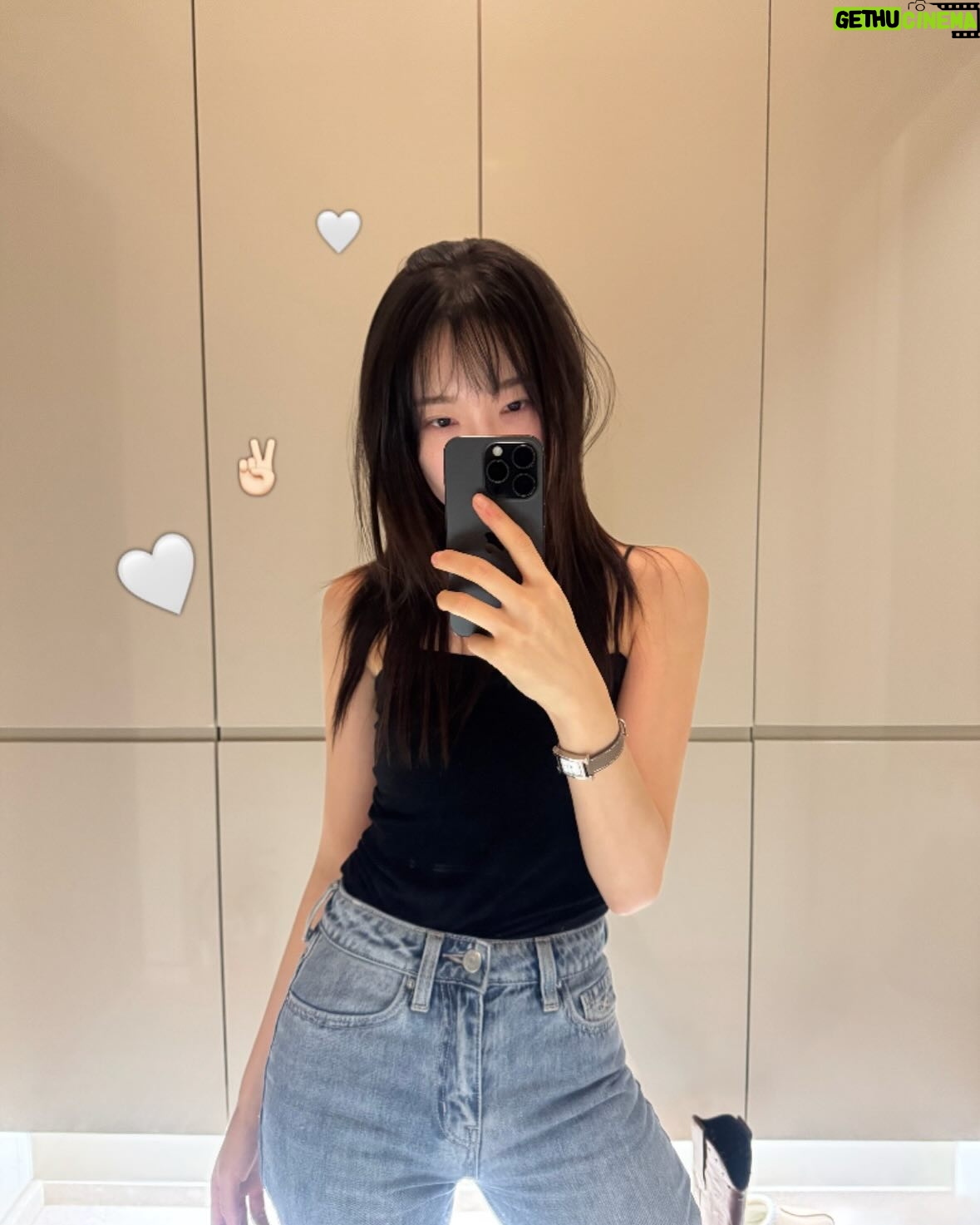 Kim Ah-young - 35K Likes - ėź°ė“ė ģ ģ ź±°ģø ģ¬ģ ģ ėģ¬ė ā(^Ā·Ģ« ^) = źø°ė§ģ