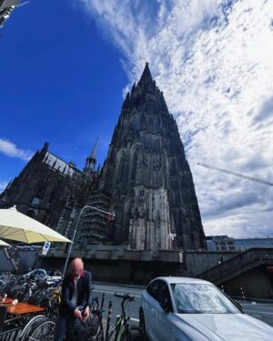 Kim Ha-ram Instagram - 🎀Jul 16, 2024🎀

🇩🇪_Cologne
•
•
"🎥 🏞️🍦🌥️ 🎡 🎬 🖤"