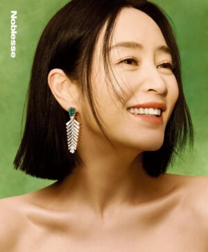 Kim Hye-soo Instagram - @fredjewelry @NoblesseKorea #FREDParis #FREDHighJewelry