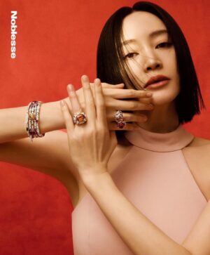 Kim Hye-soo Instagram - @fredjewelry @NoblesseKorea #FREDParis #FREDHighJewelry