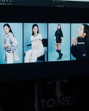 Kim Ji-won Instagram - #duvetica #듀베티카 ♥︎🖤♥︎