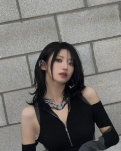Actress Kim Si-yoon HD Photos and Wallpapers April 2025