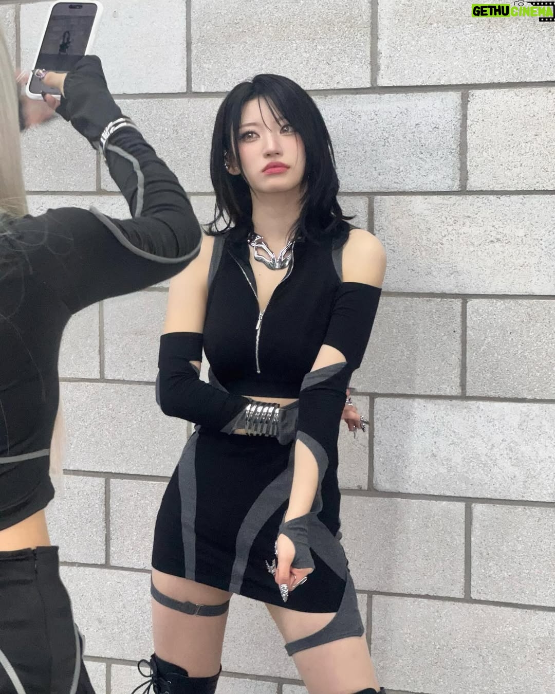 Kim Si-yoon - 12.8K Likes - ⚔️⛓️⚖️