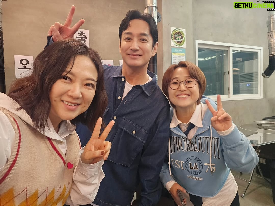 Kim Sook - 17.7K Likes - 오만추 1기 잘 보셨어요..??? 정모사진 올립니다^^
#오만추 #오랜만남추구