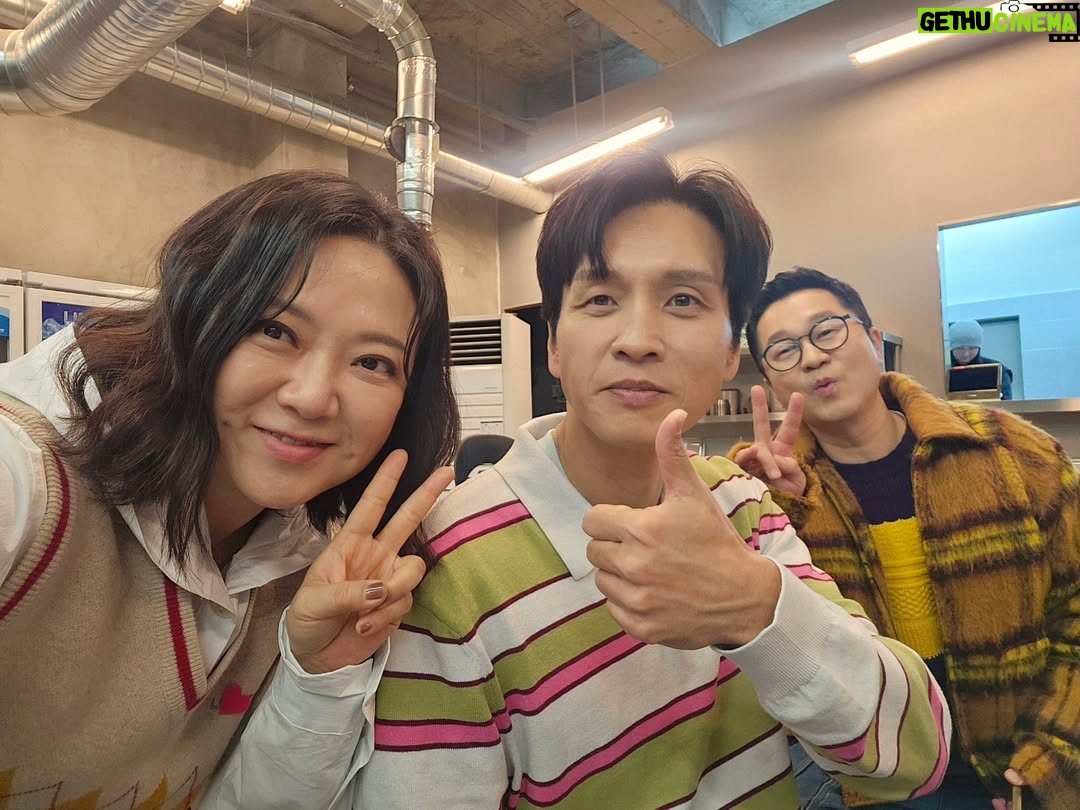 Kim Sook - 17.7K Likes - 오만추 1기 잘 보셨어요..??? 정모사진 올립니다^^
#오만추 #오랜만남추구