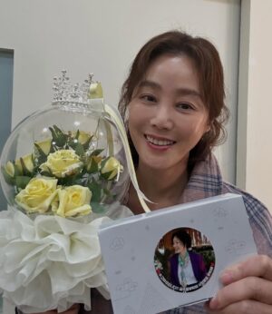 Kim Sung-ryung Instagram - #금주를부탁해 #광옥
@mstyle_mama 
@limjinok 
@lmy2177 
서프라이즈 고마워용
