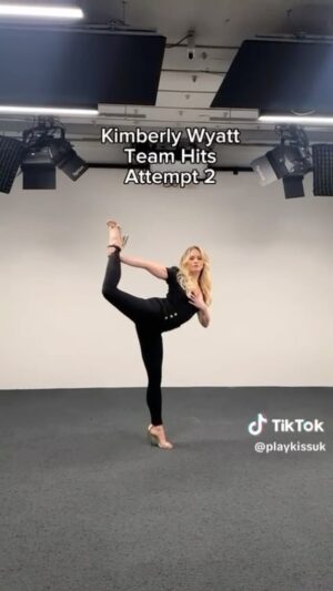 Kimberly Wyatt Instagram - @tatemcrae set the bar high - challenge attempted 🤣 @hitsradiouk