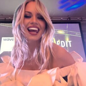 Kimberly Wyatt Instagram - Always a pleasure getting to get all dolled up and play some tunes! 

Thanks for having me @britisharrows
