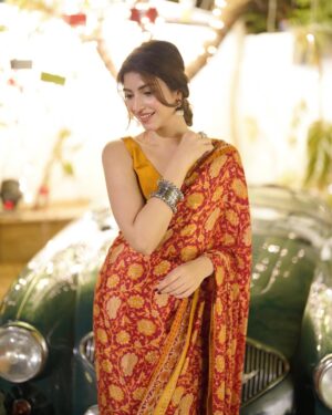 Kinza Hashmi Instagram - Hum pyar karnay walay hain koi ghair nahi 🥲

👗 @sammykdesigns
📸 @wedding.wizards
💎 @ayeshaccessories