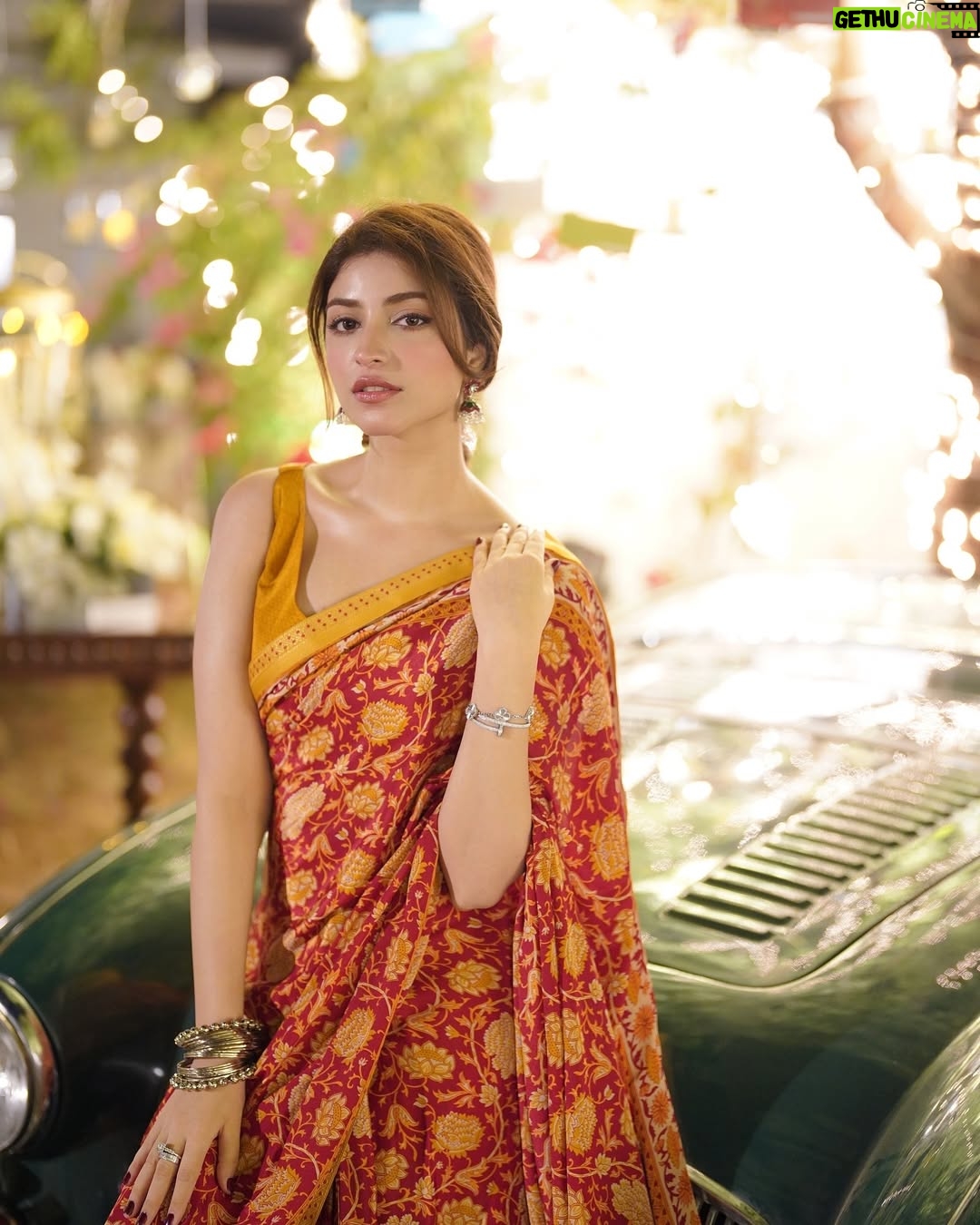 Kinza Hashmi - 332.7K Likes - Hum pyar karnay walay hain koi ghair nahi 🥲
👗 @sammykdesigns
📸 @wedding.wizards
💎 @ayeshaccessories