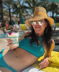 Actress Kira Reed Lorsch HD Photos and Wallpapers March 2025