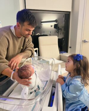 Kirstin Maldonado Instagram - Our newest sweetest FOMO baby made an EARLY appearance on Oscars Sunday last weekend!! Can’t believe it’s already been over a week - the newborn   toddler bubble is REAL. Welcome to our little fam of sills, Theo Fortunato Hausdorff 🤍 3/2/25
Loving our sweet little family, loving how healing and normal this birth was (Elliana and I really persevered through THE WORST but that’s my girl), and loving that such a wonderfully beautiful and challenging pregnancy chapter is closed with the addition of the CUTEST SWEETEST littlest mister baby I have ever seen 🥹🥹🥹 we make some good ones @hausdo ✨✨✨