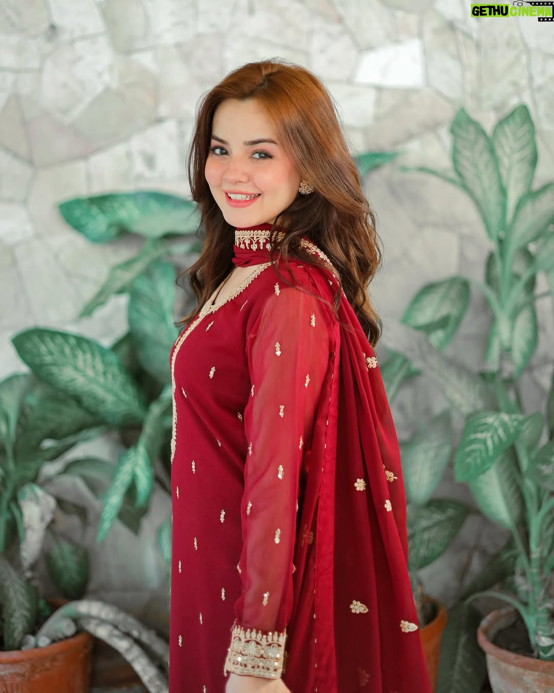 Komal Meer - 221.5K Likes - Step into Style, Step into Ada 🌙
Steal this look for Eid 👉🏻 Ada by @abaanzohan - Now Available at Laam
#abaanzohan #komalmeer