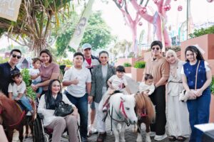 Krisdayanti Instagram - Sunday Batu 🖤 #FamilyDay