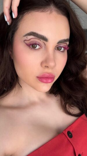 Kristal Shine Instagram - GRWM / Scary story!👻 Sleduj pre ďalší diel!🫶🏻 Story nie je moja je od vás✨