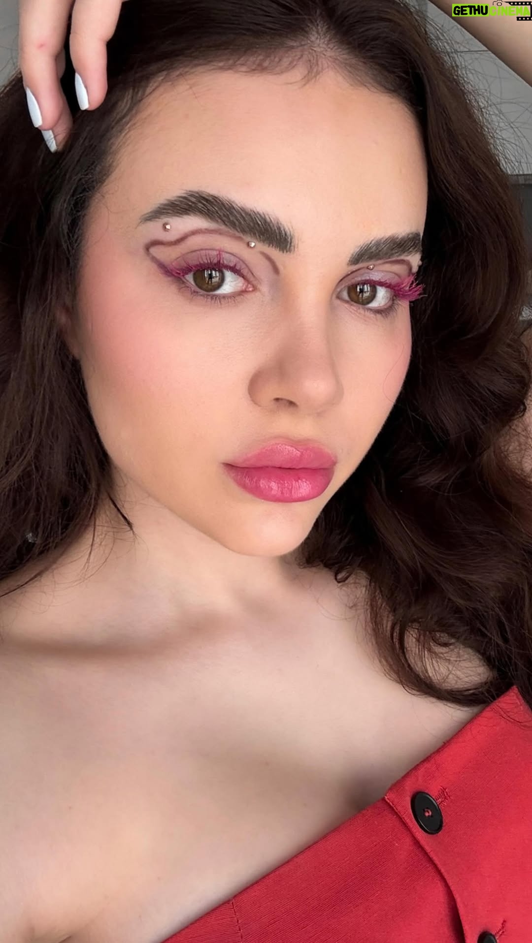 Kristal Shine - 2.8K Likes - GRWM / Scary story!π» Sleduj pre ΔalΕ‘Γ diel!π«Άπ» Story nie je moja je od vΓ‘sβ¨