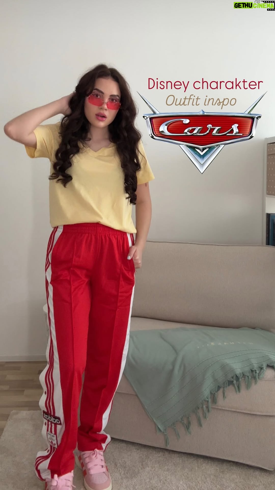 Kristal Shine - 1.5K Likes - Ahooj! Rozhodla som sa vytvoriΕ₯ sΓ©riu βDisney charakter outfit inspoβ takΕΎe tu vΓ‘m rovno dΓ‘vam prvΓ© video! Δo na to hovorΓte? CelΓ½ outfit je z @queens a do konca mesiaca mΓ‘m pre vΓ‘s zΔΎavu -15% s kΓ³dom KRISTAL15, ktorΓ½ mΓ΄ΕΎete pouΕΎiΕ₯ na nezΔΎavnenΓ½ tovar! #disneycharacter #outfitinspo #disneycharacteroutfitinspo | spoluprΓ‘ce