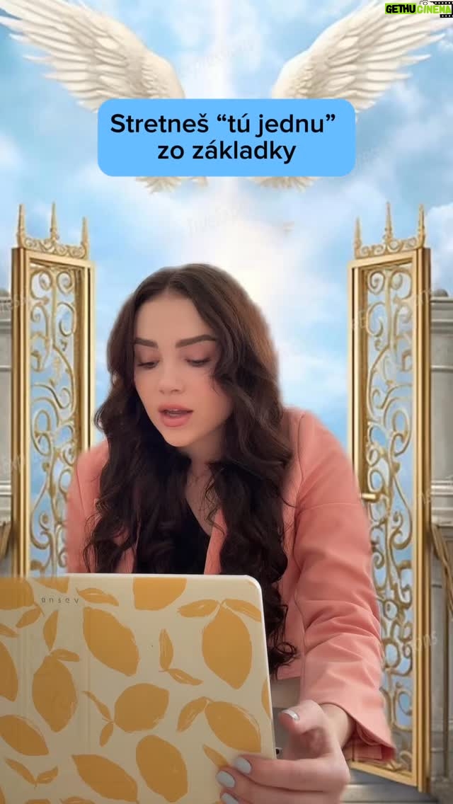 Kristal Shine - 5.9K Likes - NovΓ© sketch je vonku dΓΊfam ΕΎe sa vΓ‘m pΓ‘Δi.