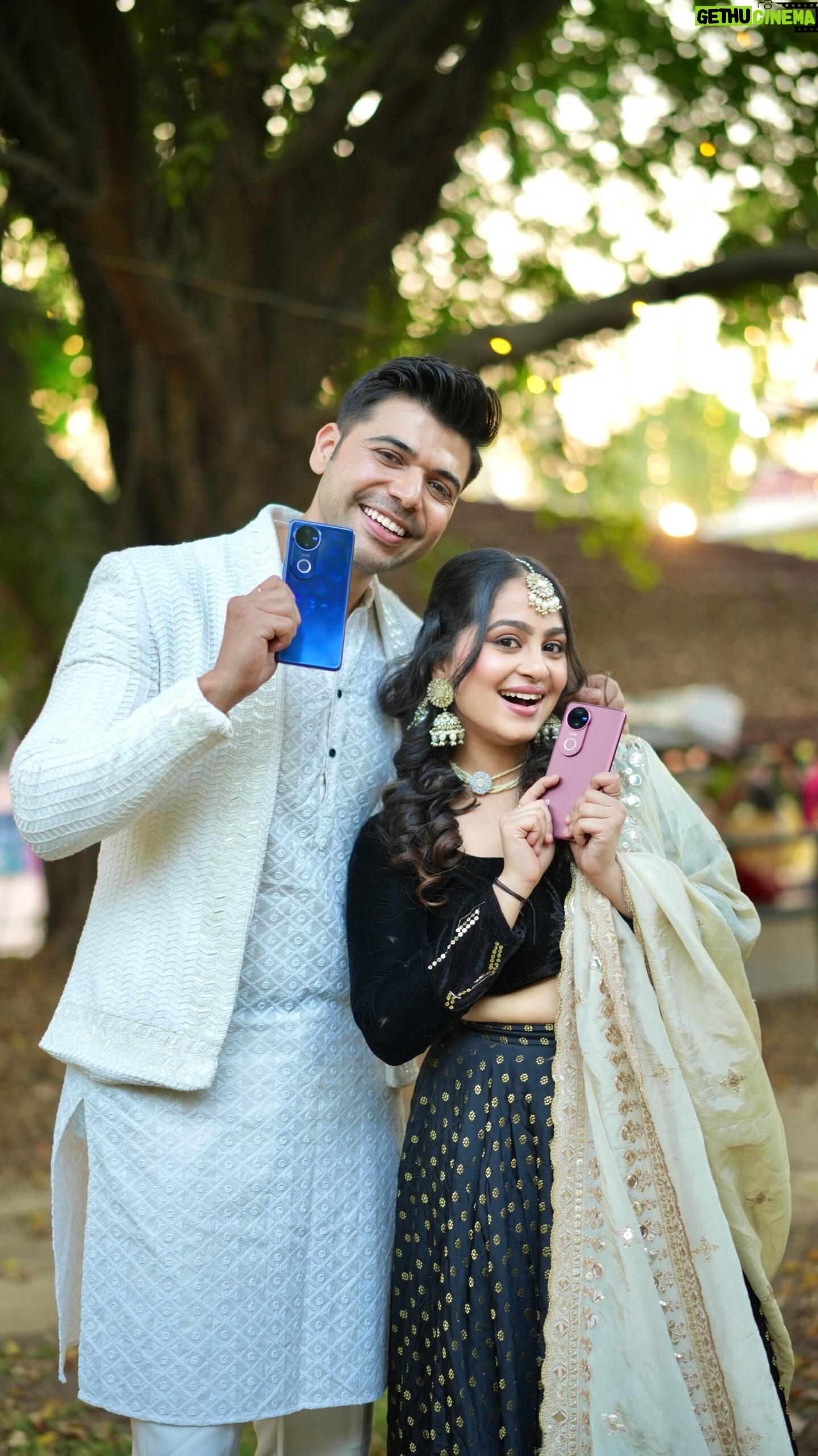 Kristina Patel - 7K Likes - Introducing the #VivoV50 – the slimmest phone with a 6000mAh battery and an ultra-slim quad curved display! ✨ Capture India’s Exclusive Wedding Studio,with perfection using the ZEISS Multifocal Portrait. 💖📸 Power, style & elegance—all in one.
@vivo_india
#vivov50 #zeissportraitsopro #vivoindiamumbai