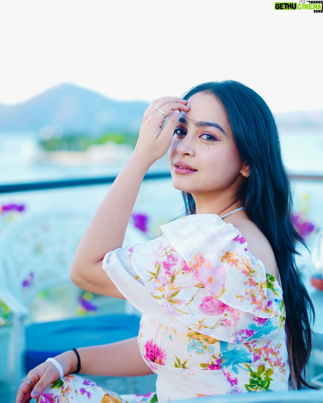 Kristina Patel - 5.7K Likes - One of the best cafe in Udaipur ♥️
@ziniscafe
.
.
#kristinapatel #cafe #udaipur #explore