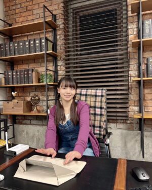 Kurumi Inagaki Instagram - .
「アンサンブル」最終回
ご視聴いただきありがとうございました。
.
.
久しぶりの連続ドラマに出演できて、
たくさんの新しい経験もさせていただき、
たくさん笑って
スタッフの方々や共演者の方たちと
たくさんお話して楽しく撮影をしました😊
.
.
載せていなかったオフショットを
詰めました！
どの回だか分かりますか？
.
.
.
#アンサンブル
#最終回
#宇井咲良 役
#稲垣来泉