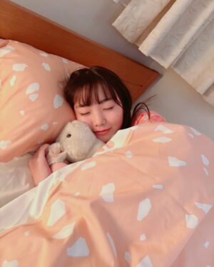 Kurumi Inagaki Instagram - .
「アンサンブル」最終回
ご視聴いただきありがとうございました。
.
.
久しぶりの連続ドラマに出演できて、
たくさんの新しい経験もさせていただき、
たくさん笑って
スタッフの方々や共演者の方たちと
たくさんお話して楽しく撮影をしました😊
.
.
載せていなかったオフショットを
詰めました！
どの回だか分かりますか？
.
.
.
#アンサンブル
#最終回
#宇井咲良 役
#稲垣来泉