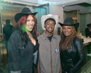 Kym Whitley Instagram - A time was HAAAAD!!! That @niecynash1 and @wpmillermoments  know how to throw a party! The rodeo, the celebrities, the food, the line dancing, and the performances were all A  A ❤️ my 14 yr old son @joshuawhitley11 was so excited to see old friends and his auntie’s!! I was humbled by @nlechoppamusic he made me seem like the cool mom but he was such a nice young man! 
It was so good to see some of my friends and celebrate Niecy!! When is the next one 😩😭🤣

Styled by @darajoylove 
Thanks @wpmillermoments for the photos 
And another happy birthday to the hostess with the mostest!! @niecynash1 ❤️❤️❤️❤️❤️❤️❤️