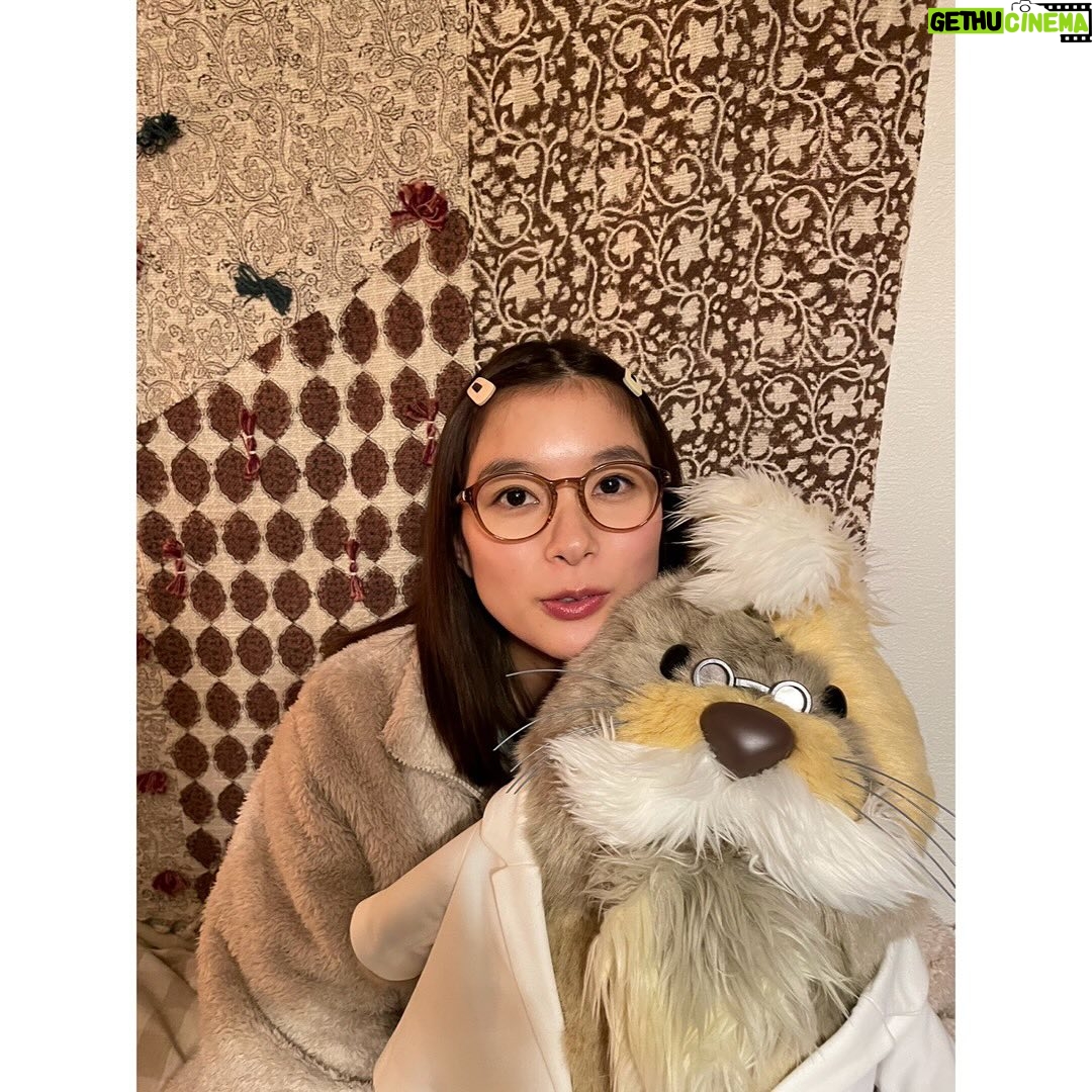 Kyoko Yoshine - 60.8K Likes - 「まどか26歳、研修医やってます!」
いよいよ本日22時から最終回です!
ここまでやってきました!
ついに選択の時です!
消化器外科、消化器内科、泌尿器科、救命救急科、精神科、乳腺外科、麻酔科...
2年間のスーパーローテーションで7つの科を回ってきました。
たくさんの出会いと別れがあった2年間でした。
どんな選択をするのか、
そしてこれからどんな人生が始まるのか、
少しずつ成長してきたまどかを
どうかどうか最後まで見守ってください😌✨
実は私もまだ見てないんです。
みなさまと一緒にリアルタイムで見ようと思います!
終わってしまうのは寂しいけれど
最後まで温かい世界が広がっているはず!
どうかどうか届きますように✨
よろしくお願いします!
思い出の写真たちを📷
#まどか26歳
