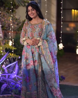 Laiba Khan Instagram - Tu hai dua ❤️ 

Arshi ki shadi kb hogi ? Hogi b ya nhi 😢😒

@faizafaisalofficial 
@fibanajm_official