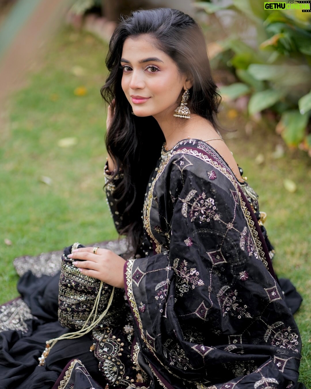 Laiba Khan - 398.6K Likes - کچھ آپ میں بات ایسی ہے ❤️
@fibanajm_official
@anayraamal