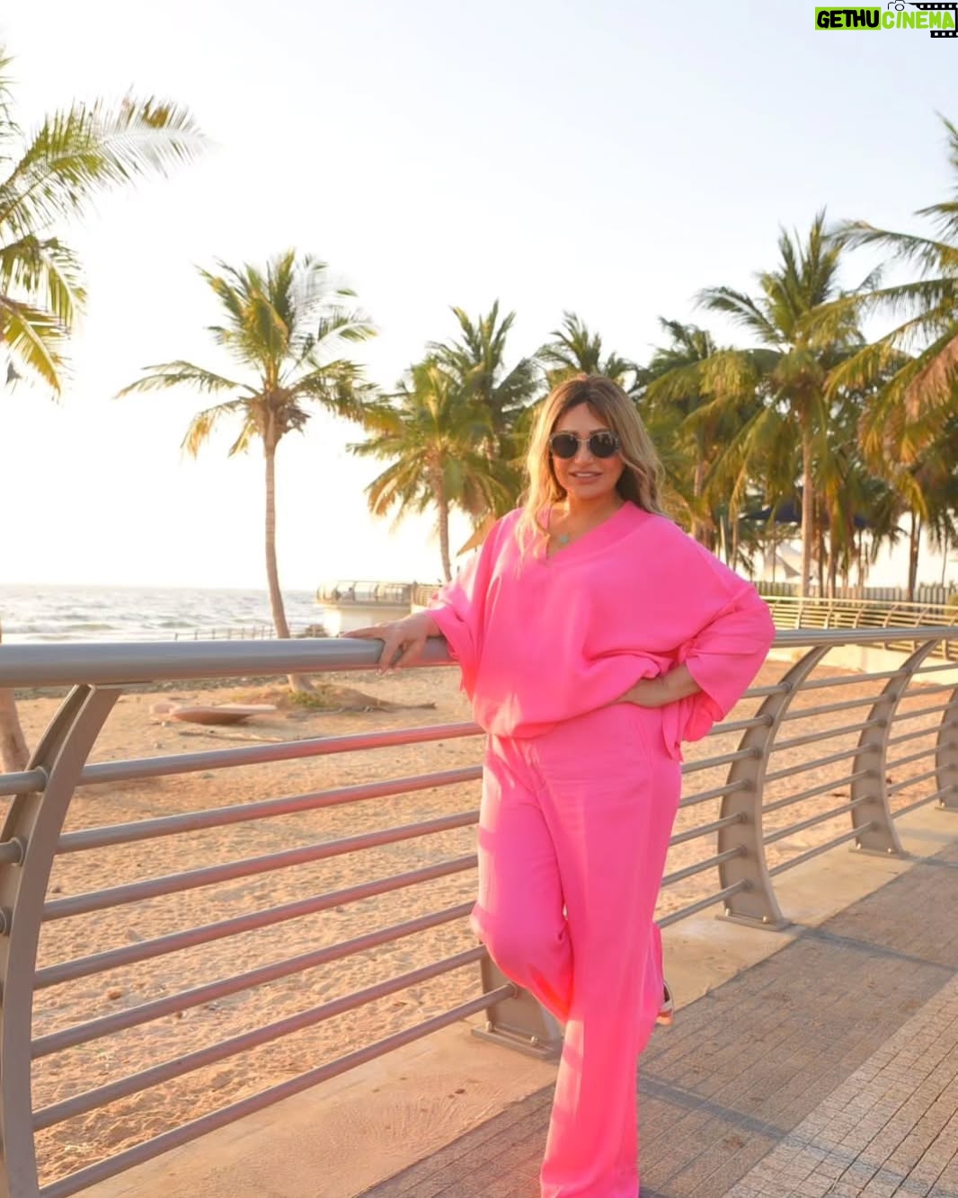 Laila Elwi - 23.8K Likes - Happy Sham El-Neseem everyone 💖🎀💕💓🌸💗
📸 @azmycam