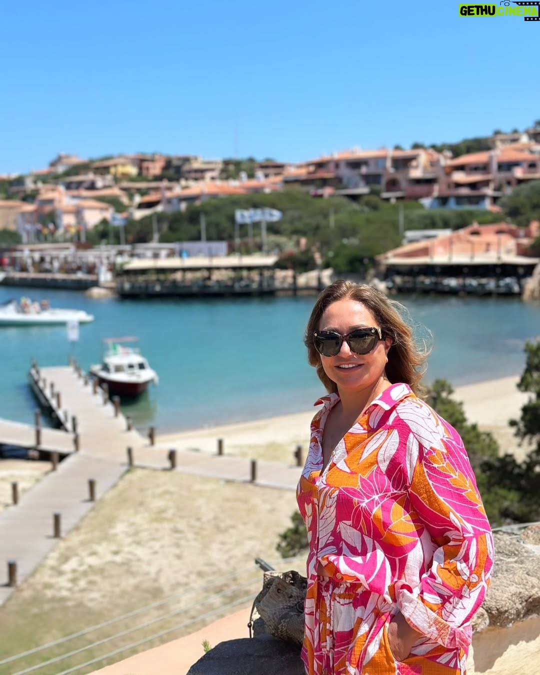 Laila Elwi - 22.8K Likes - Sending love from Sardinia 🥰💕