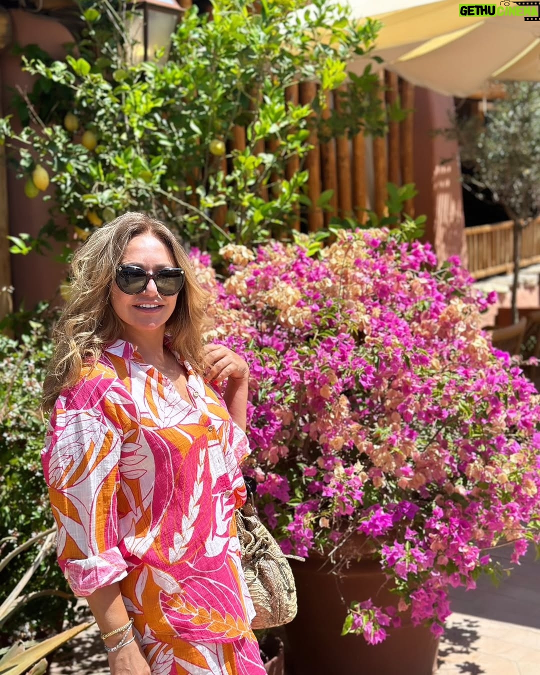 Laila Elwi - 22.8K Likes - Sending love from Sardinia 🥰💕