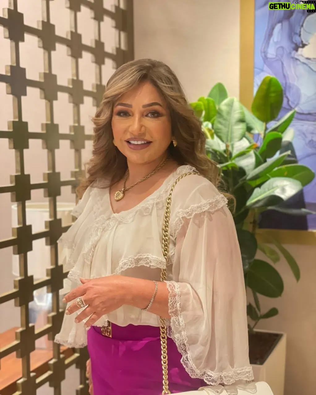 Laila Elwi - 12.9K Likes - Heading to the premiere of "Sugar Daddy" in @muvi_cinemas in Jeddah 🇸🇦
Styling: @maissaazab
Pants: @jessieboutiquecairo
Hair: @raniafakih_ @jeanlouisdavidsa
Makeup: @dana.m.777