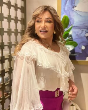 Laila Elwi Instagram - Heading to the premiere of "Sugar Daddy" in @muvi_cinemas in Jeddah 🇸🇦

Styling: @maissaazab
Pants: @jessieboutiquecairo
Hair: @raniafakih_ @jeanlouisdavidsa
Makeup: @dana.m.777
