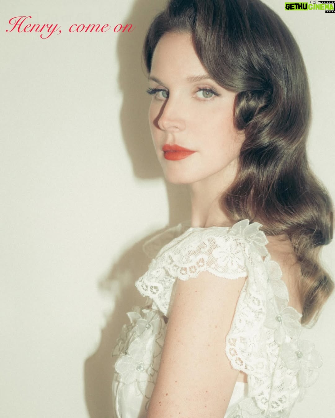 Lana Del Rey - 3.5 Million Likes -