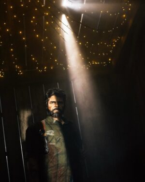 Landon Cider Instagram - At the @thelastofus S2 premiere yesterday in my #JoelMillerCosplay with a nod to the game’s Joel.
📸 @strange.victory in the portrait studio
Keep an eye out for a full BTS reel coming soon! 
Thanks @palantemax @humanbyorientation @sceneinblack for the invite and to my date looking beautiful as usual @gabicakes25. 
. 
#thelastofus #joelmiller #cosplay #dragking #dragqueen #makeup #cosplaymakeup
