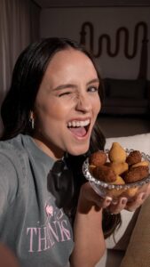 Actress Larissa Manoela HD Photos and Wallpapers October 2025