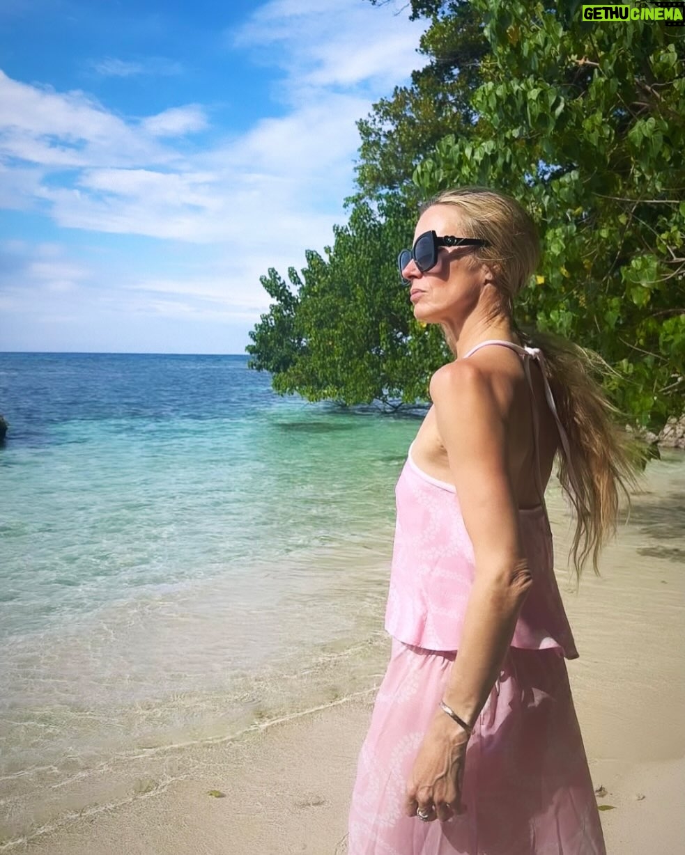 Laura Bailey - 710 Likes - The last time I went to Jamaica I was 24 or 25 but the island got a hold of my heart.
A dream to return with my kids, friends & family.
Everything & nothing has changed.
‘Jamaica has this powerful life force, and it can take hold of you like reggae does. Sometime people don’t want to leave the island, sometimes it’s like the island doesn’t want you to leave..’.. Grace Jones ✨
Last snap @leonanaess @vanina_sorrenti ~
Just kids, just love. #90s
& L ~ I can’t find the one of us acting serene rowing up the crocodile river but I’m just so glad & grateful Jamaica was our first date. 🇯🇲🤍
Slide 2 - Luc by Mick @mick.paley ✨ Button Beach.